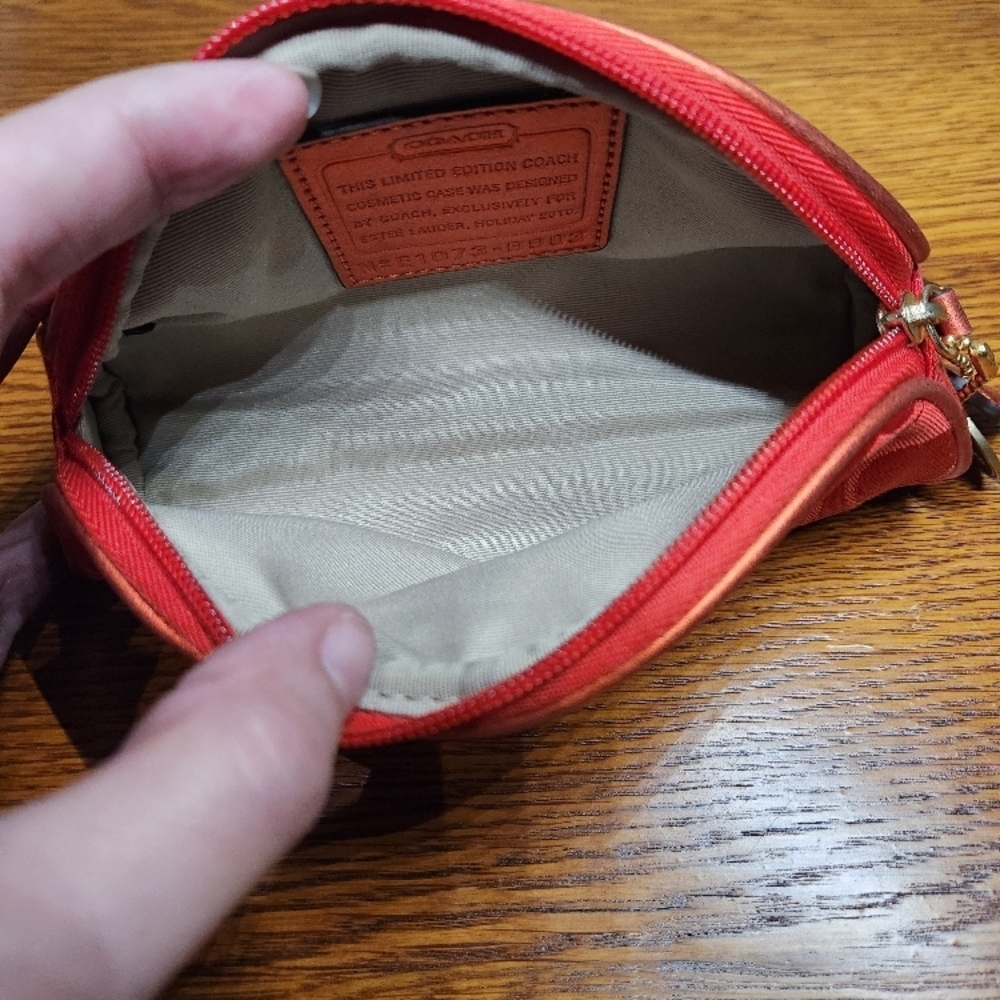 Coach x estee lauder cosmetic pouch - Picture 9 of 13